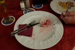 Abendessen in Dorf Tirol